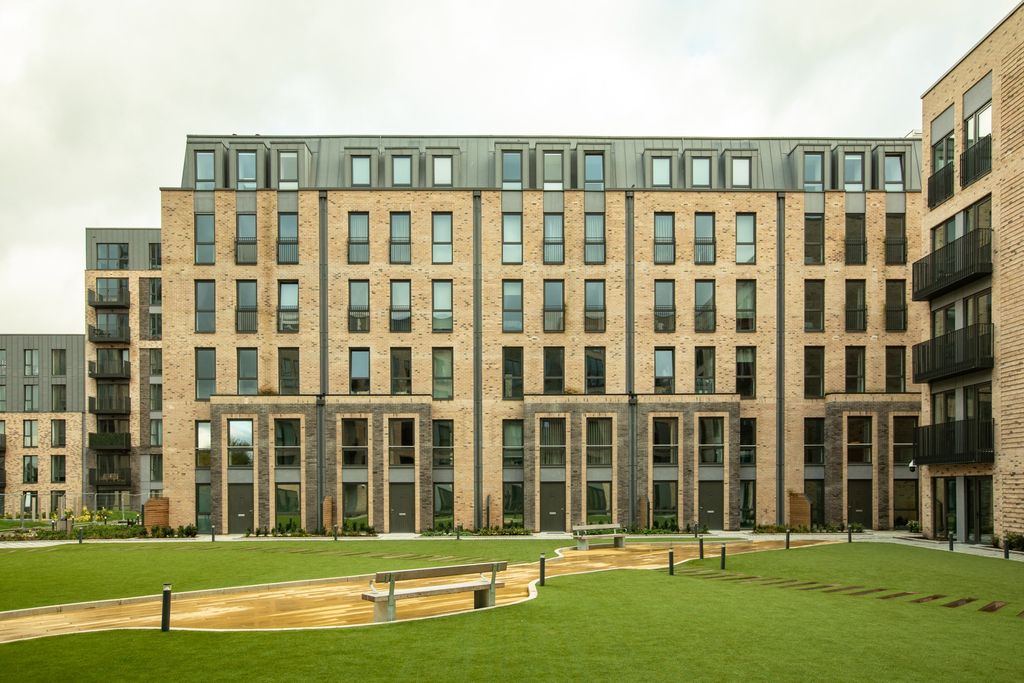 Property photo 1 of 31 Photo 24