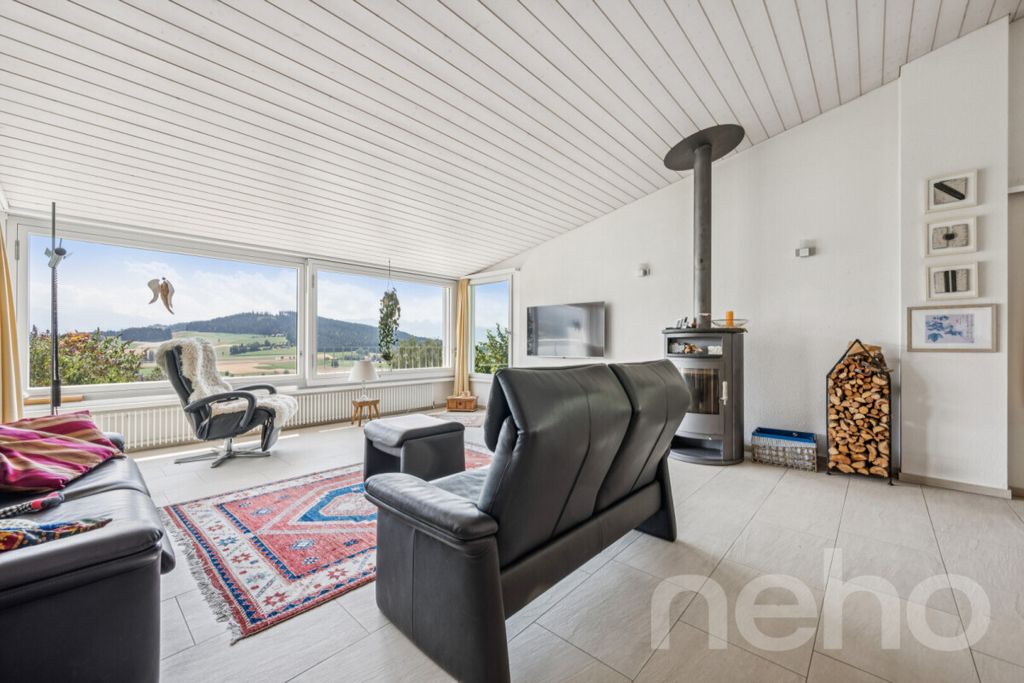 Property photo 2 of 12