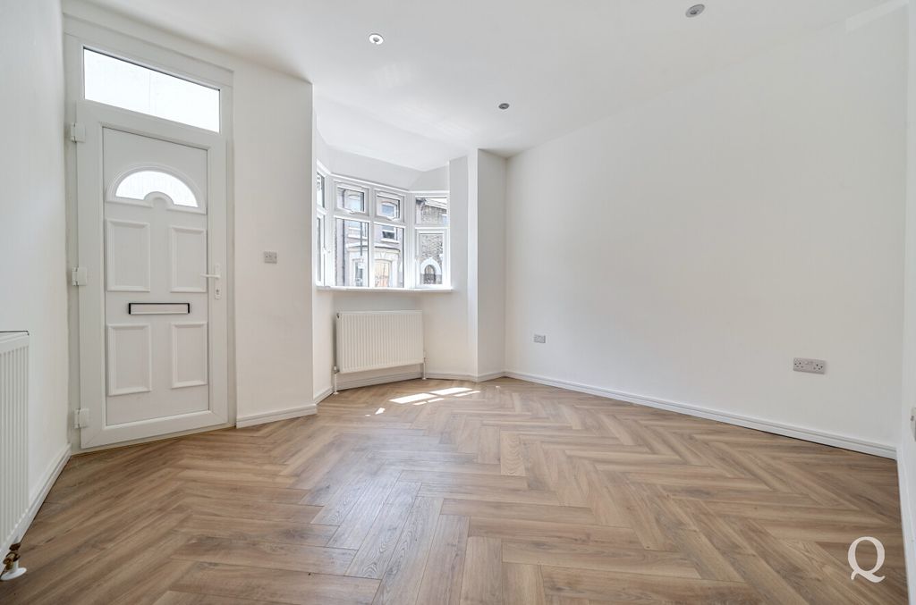 Property photo 2 of 23 d2F28A7B-B13B-4cc...