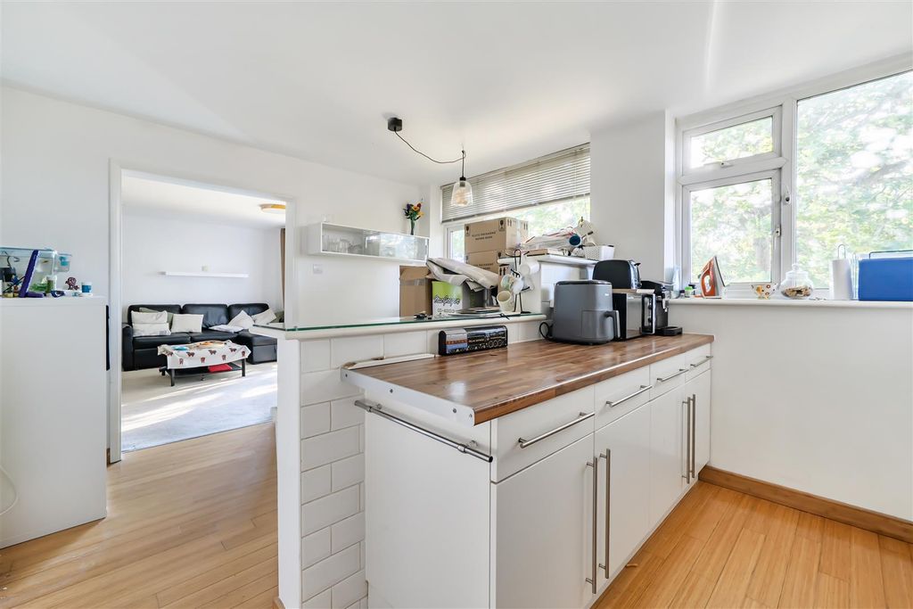 Property photo 3 of 15 Kitchen