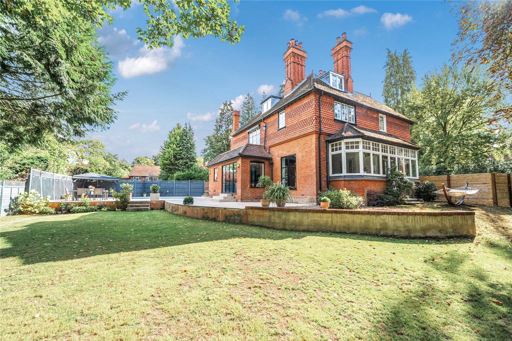 Property photo 3 of 31 Picture No. 32