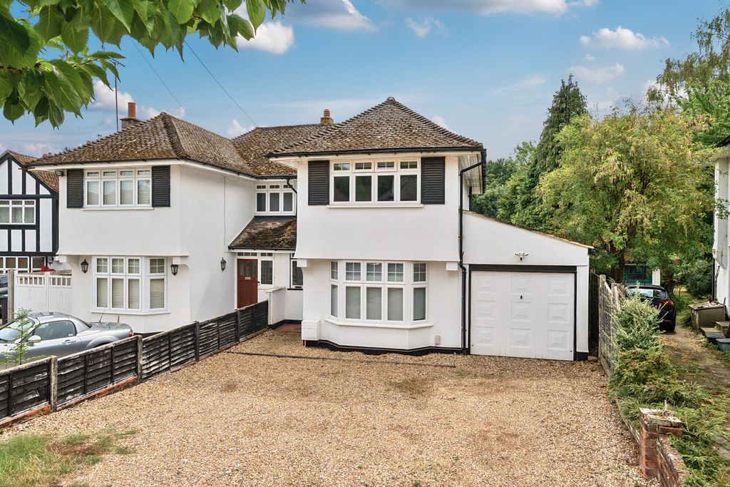 Property photo 1 of 18 1332753-1-688B757...