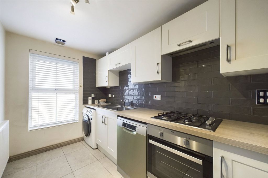 Property photo 3 of 9 Picture No. 05