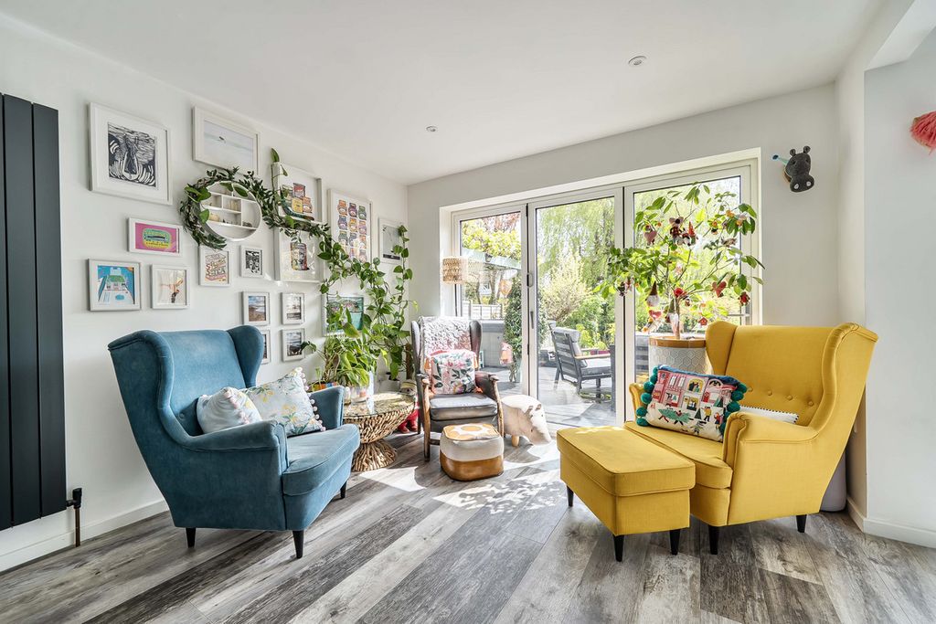 Property photo 2 of 36