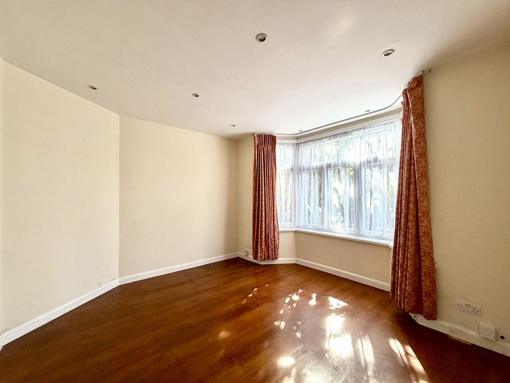 Property photo 2 of 11 Not Specified