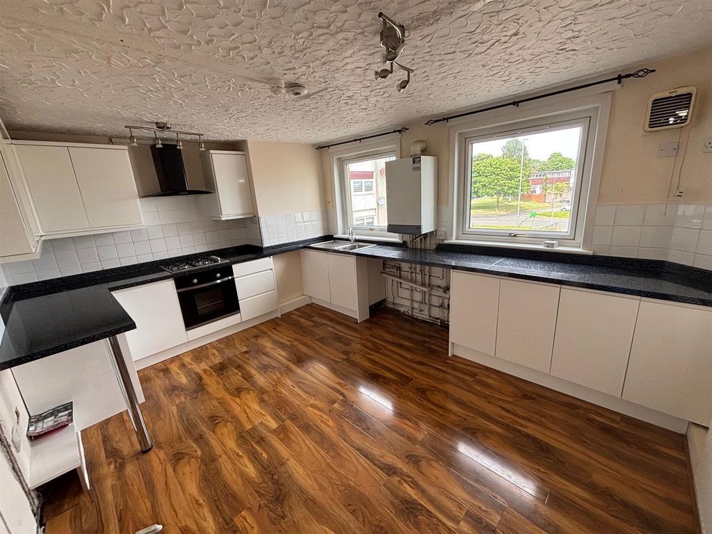 Property photo 3 of 11 3G.Jpg