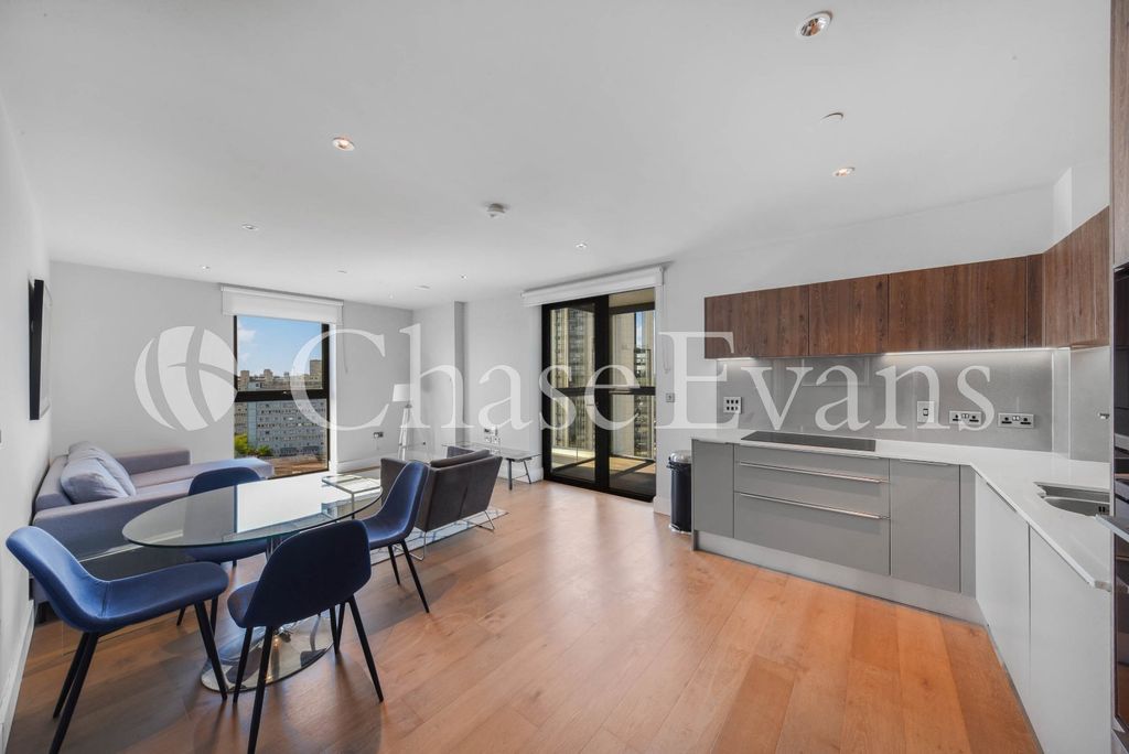 Property photo 3 of 15 Living