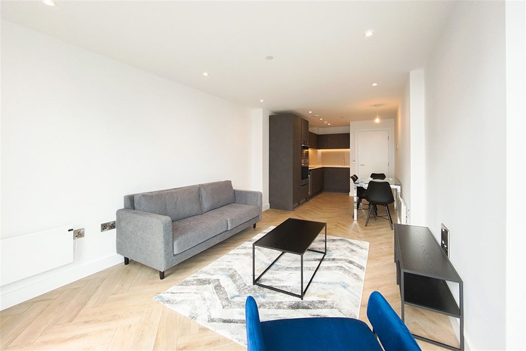 Property photo 3 of 8 (Main)