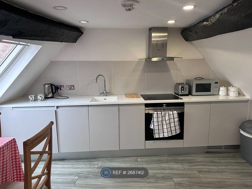 Property photo 2 of 8 Kitchen