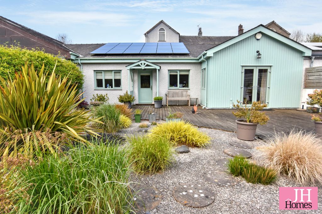 Property photo 1 of 25
