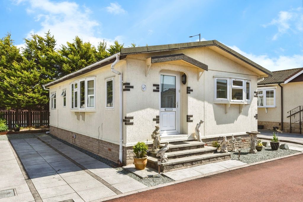 Property photo 1 of 17 Photo