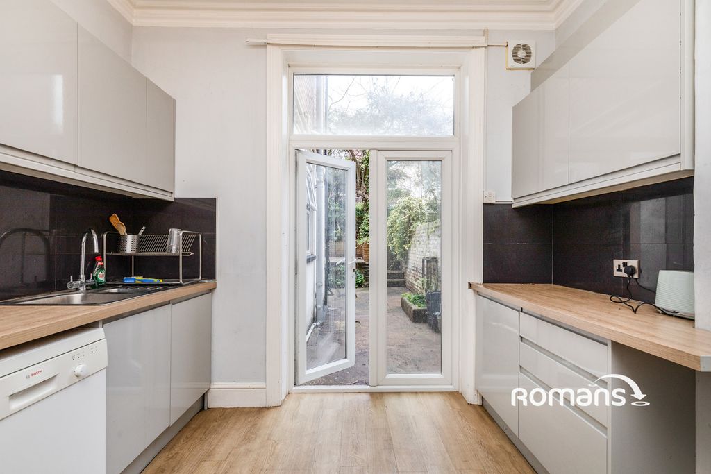 Property photo 2 of 17 Pbox-Img.Jpg