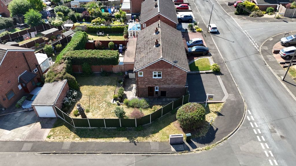 Property photo 2 of 34