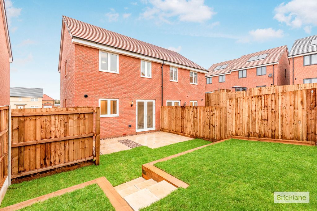 Property photo 2 of 11 Image