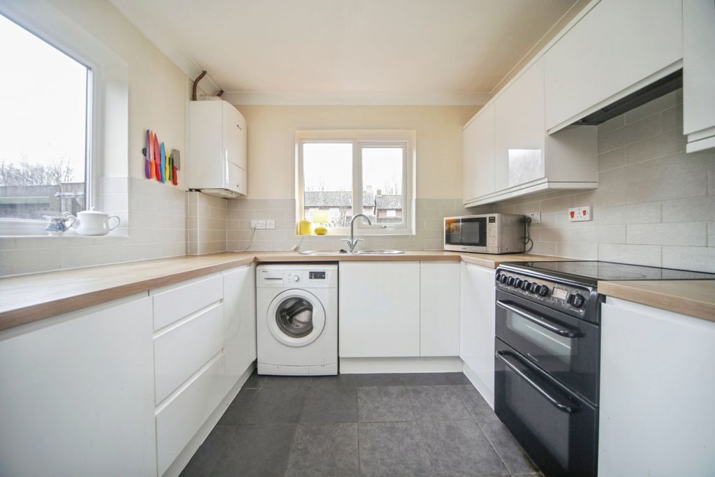 Property photo 2 of 11 Pbox-Img.Jpg