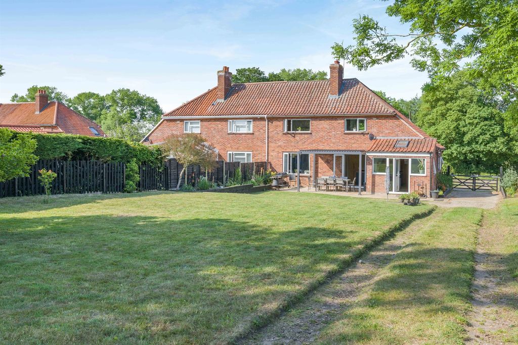 Property photo 1 of 18