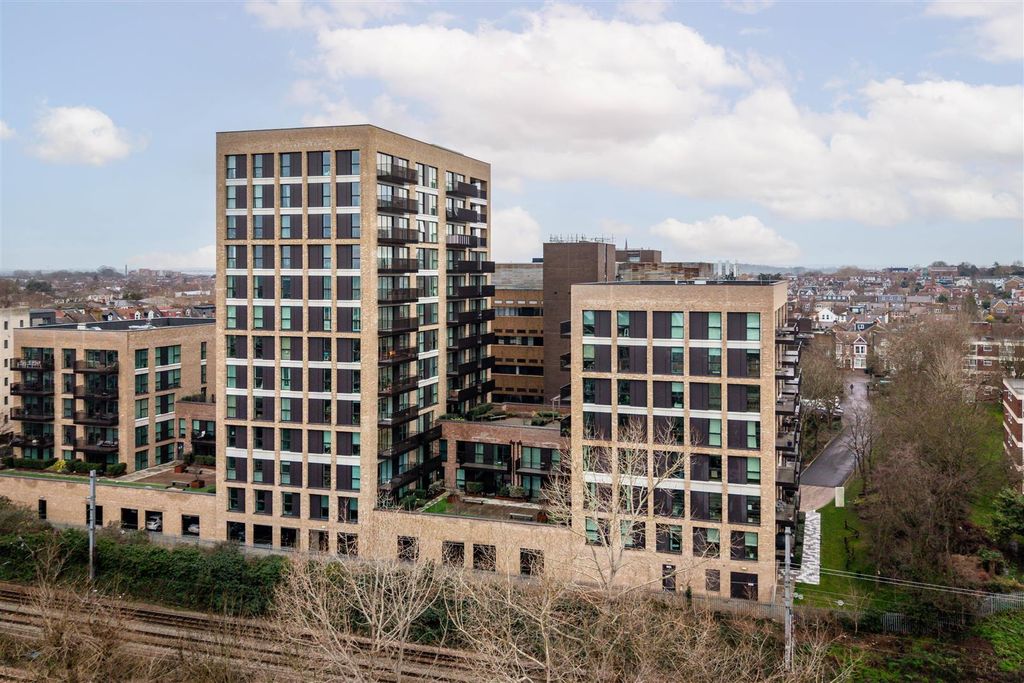 Property photo 1 of 15 Broxburn House-1.Jpg