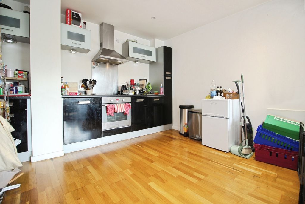 Property photo 1 of 15 Pbox-Img.Jpg