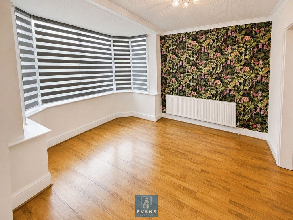 Property photo 2 of 20 Dining Room