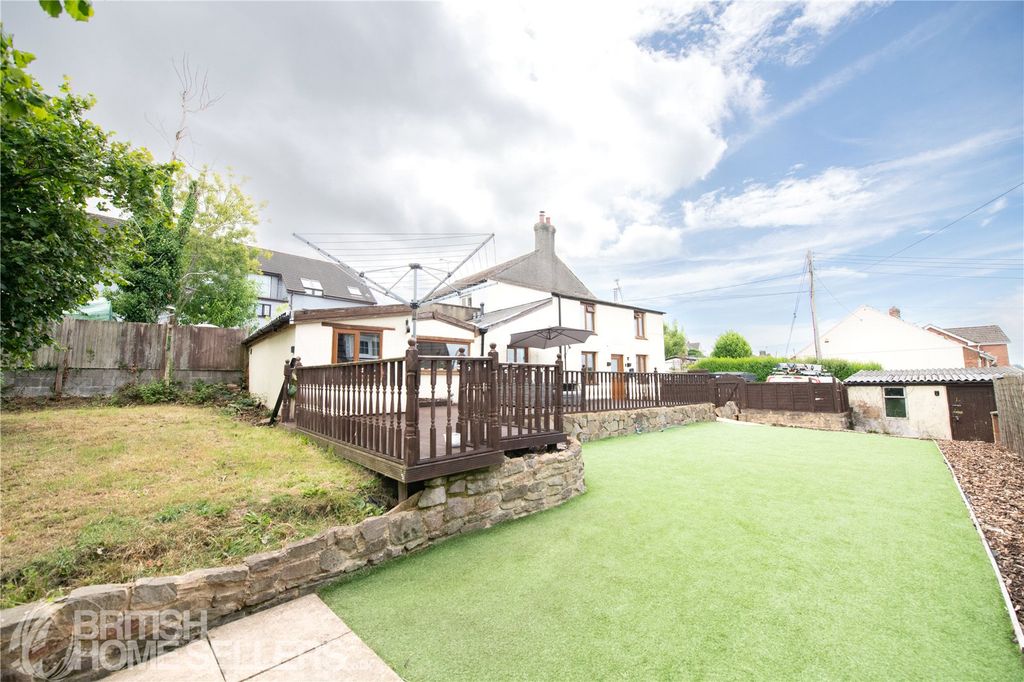 Property photo 2 of 13 Picture No. 08