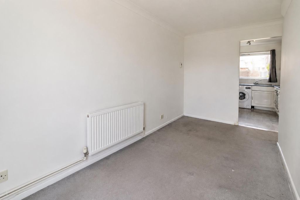 Property photo 2 of 17 1000056984.Png
