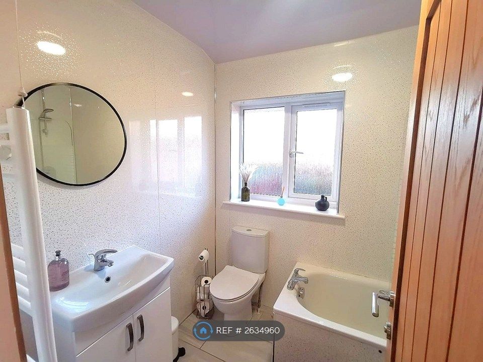 Property photo 3 of 5