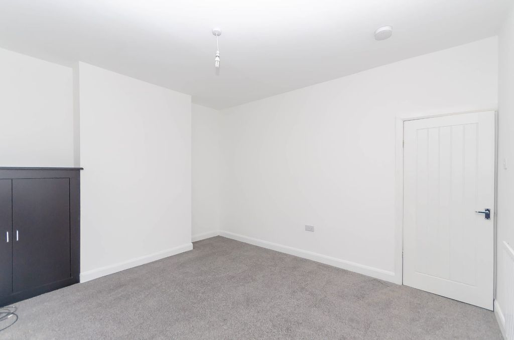 Property photo 2 of 14 Living Room