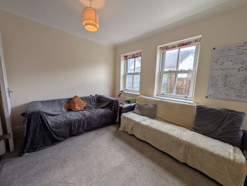 Property photo 3 of 11 Photo 6