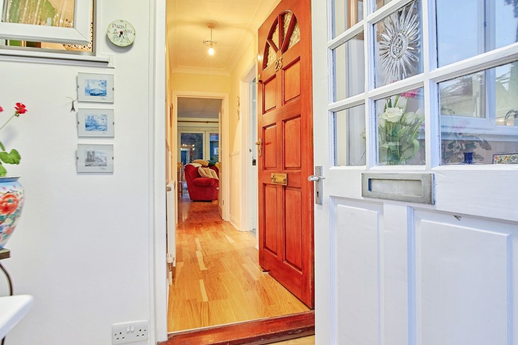 Property photo 2 of 20 Porch