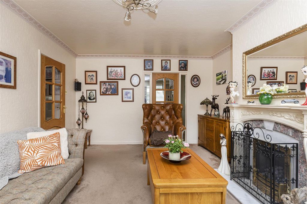 Property photo 3 of 38