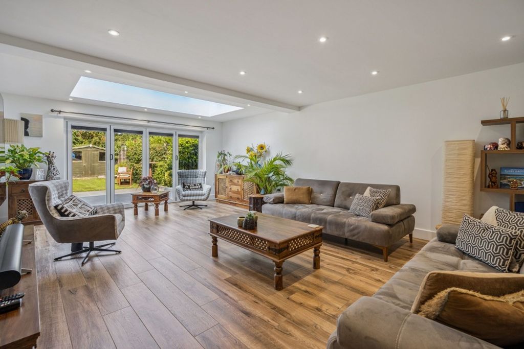 Property photo 3 of 21 Photo 3