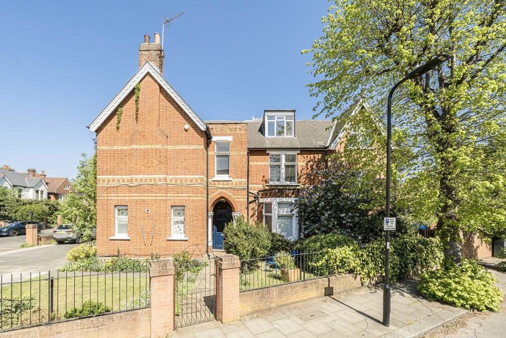 Property photo 1 of 5