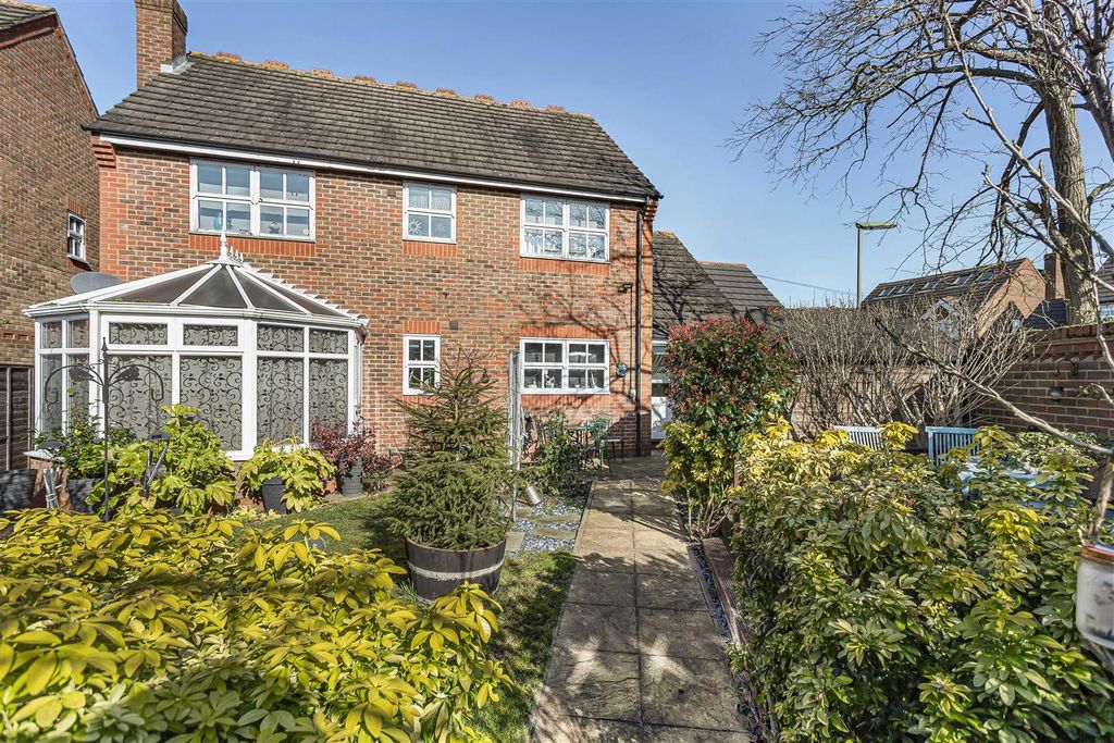 Property photo 3 of 17 Wickets Boh.Jpg