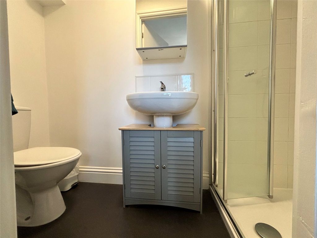 Property photo 2 of 5 Ensuite