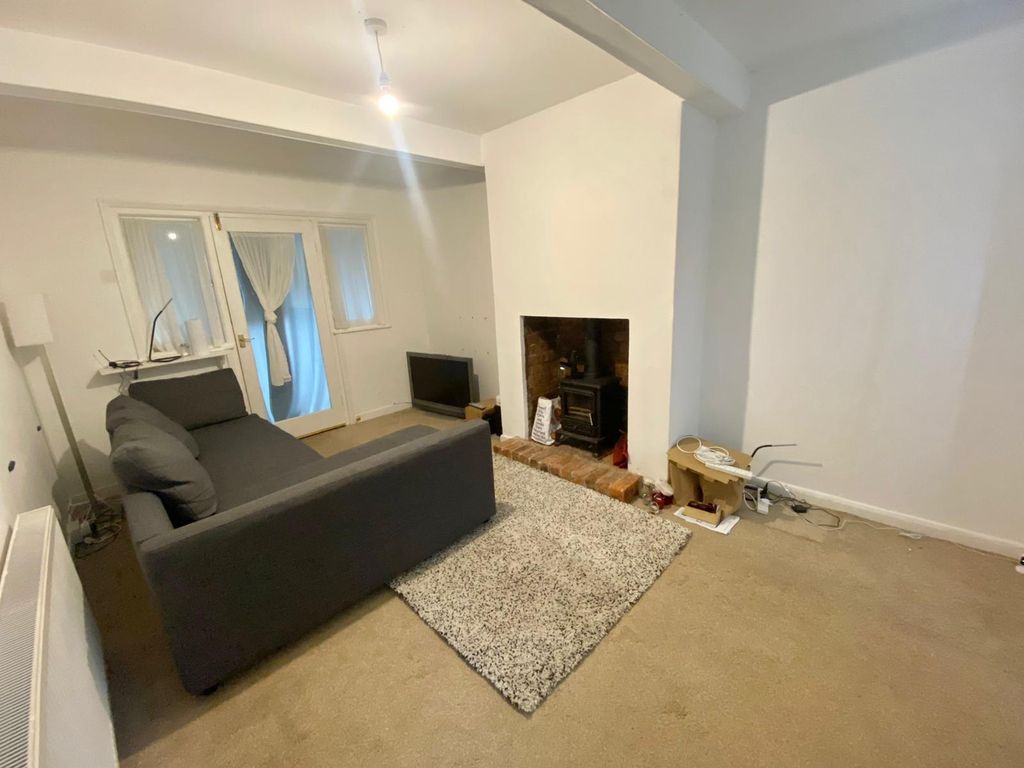 Property photo 2 of 9 Image