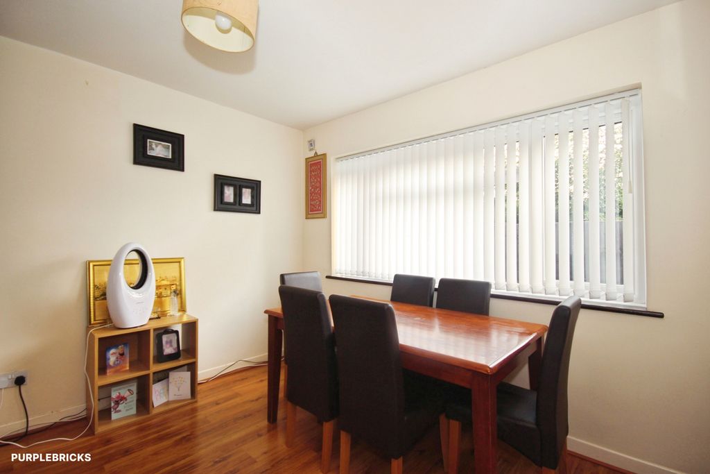 Property photo 3 of 24