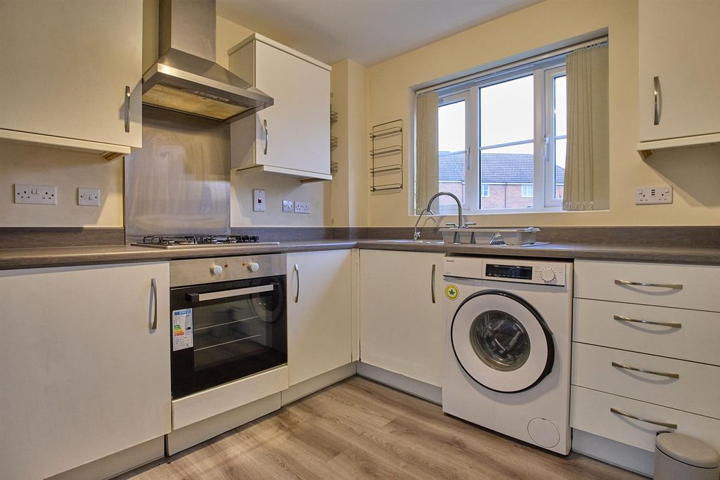 Property photo 2 of 6 Fitted Kitchen To Front