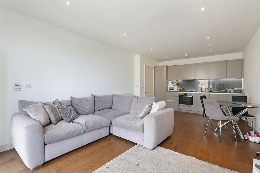 Property photo 3 of 9 Open Plan.Jpeg