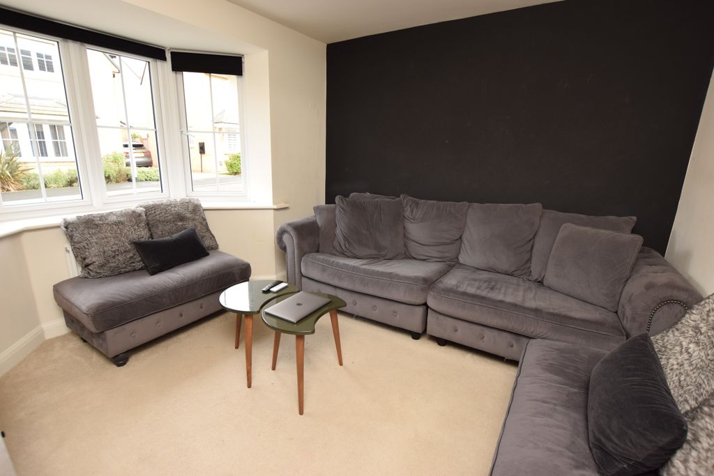 Property photo 3 of 24