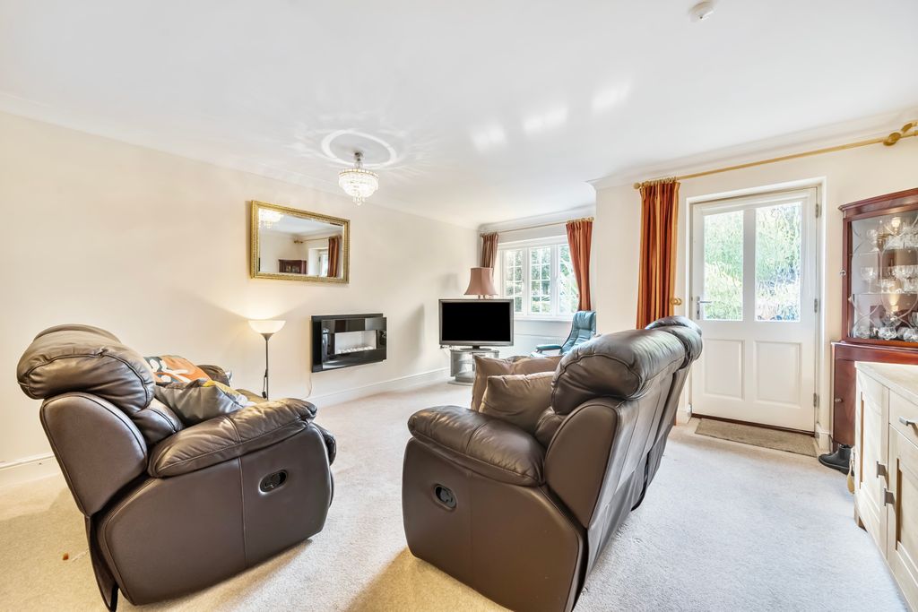 Property photo 3 of 14 Reception Room