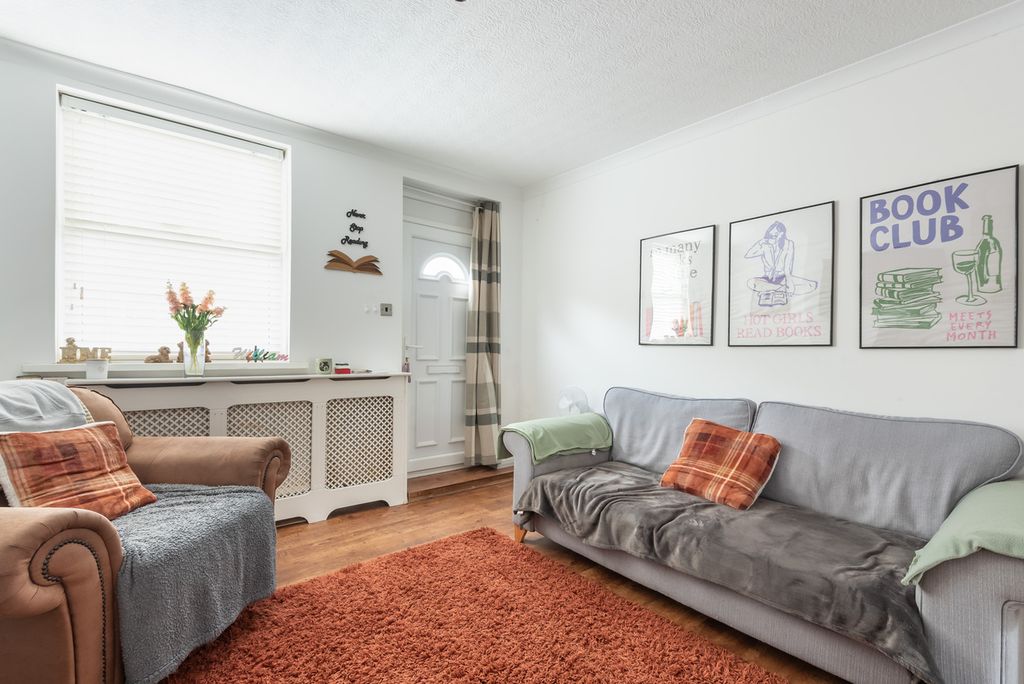 Property photo 2 of 30