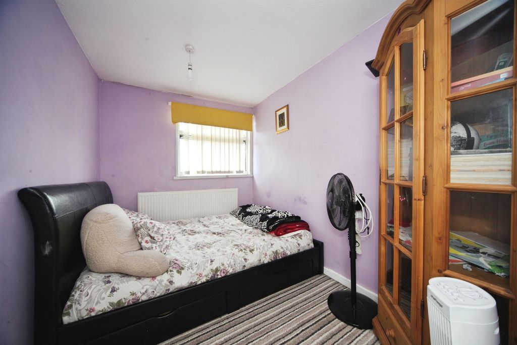 Property photo 3 of 12