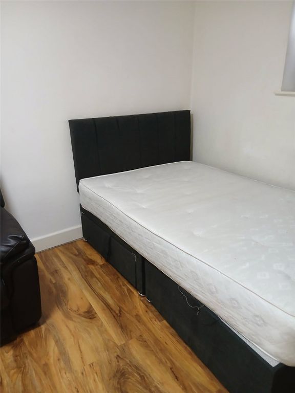 Property photo 2 of 13 Picture No. 03