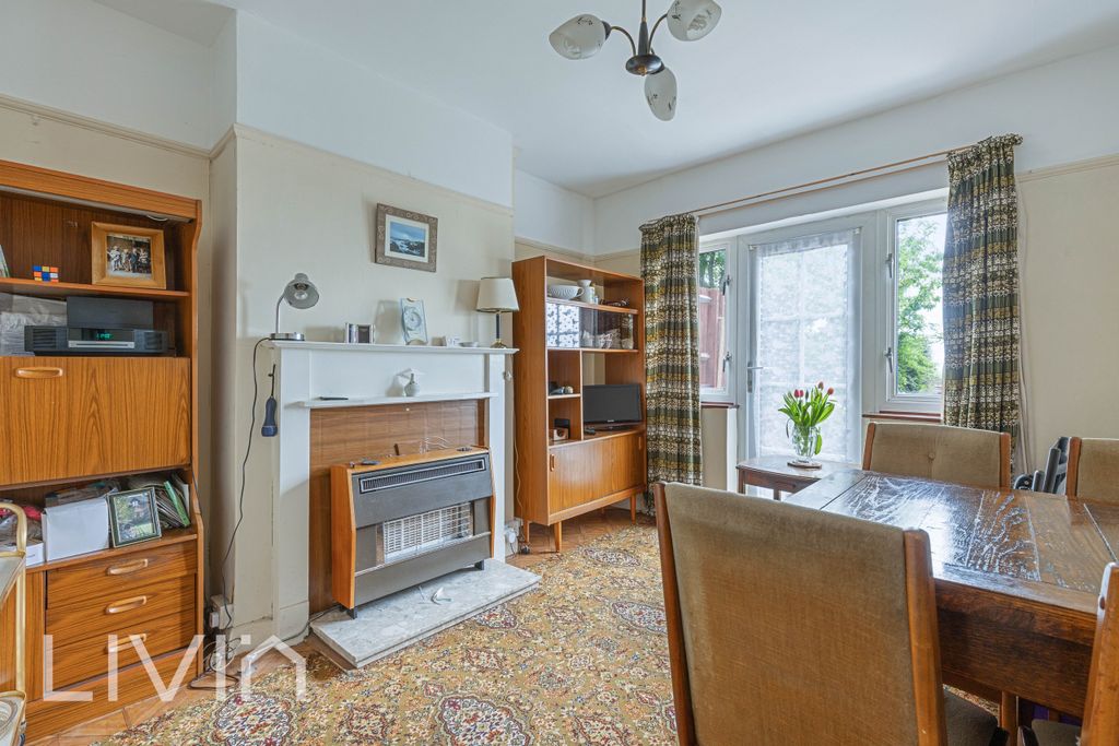 Property photo 3 of 13 3