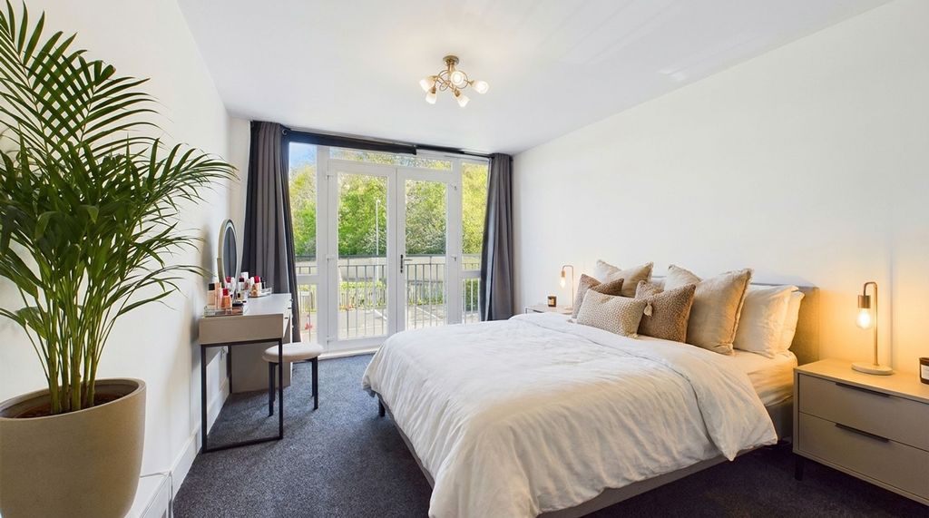 Property photo 3 of 14 This Image Has Been Virtually Staged Using Ai To Show Potential Layout And Furnishings.