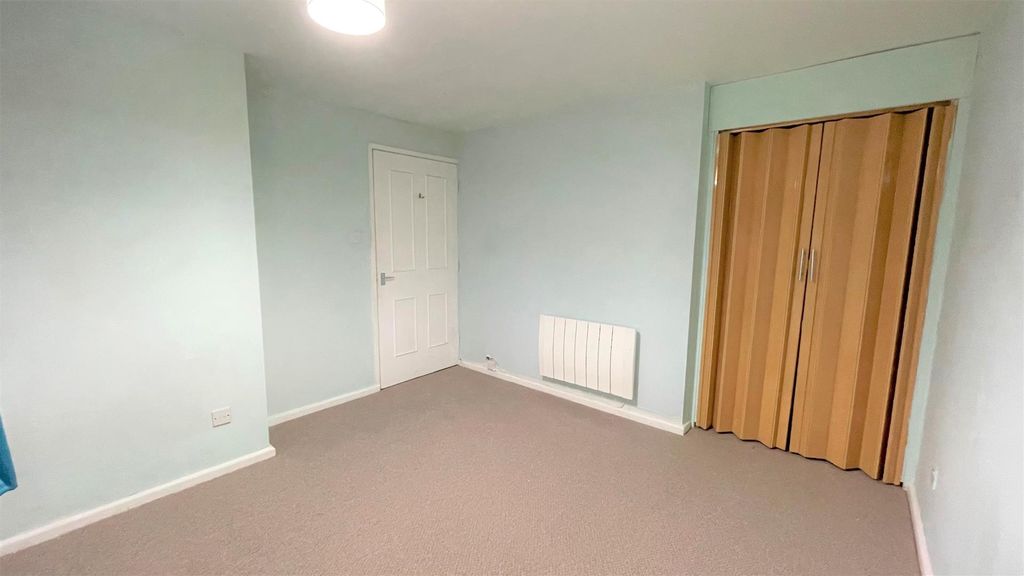 Property photo 3 of 10 Bedroom  1 (2).Jpg