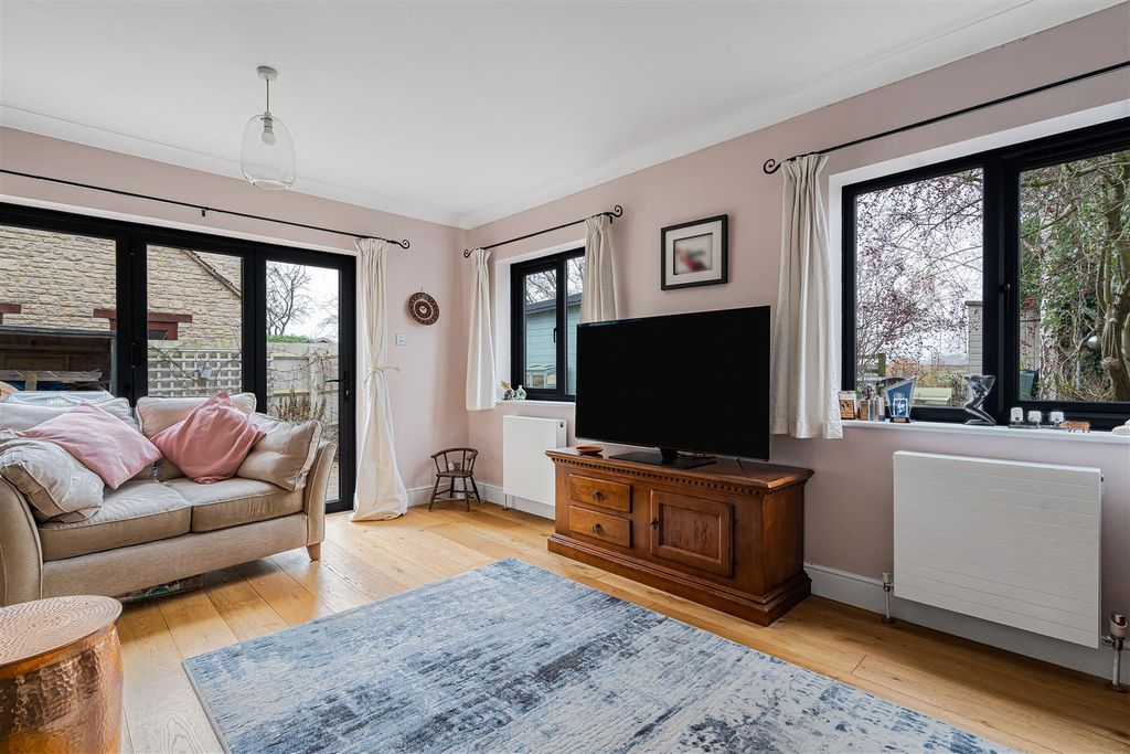 Property photo 2 of 47 22_69241.Jpg