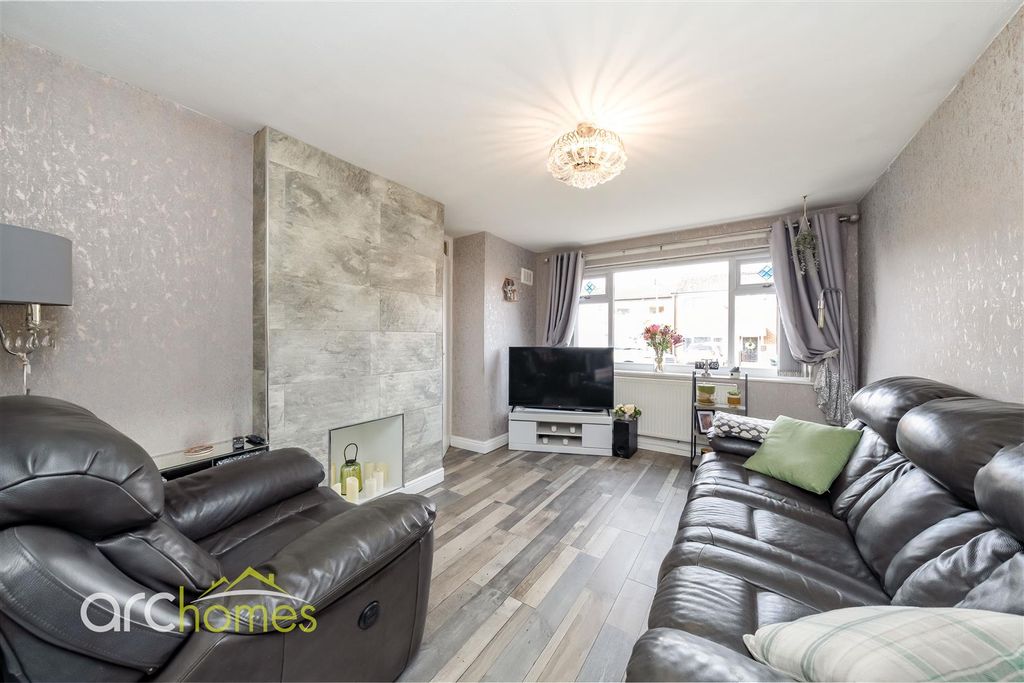 Property photo 2 of 28 Bracken-3.Jpg