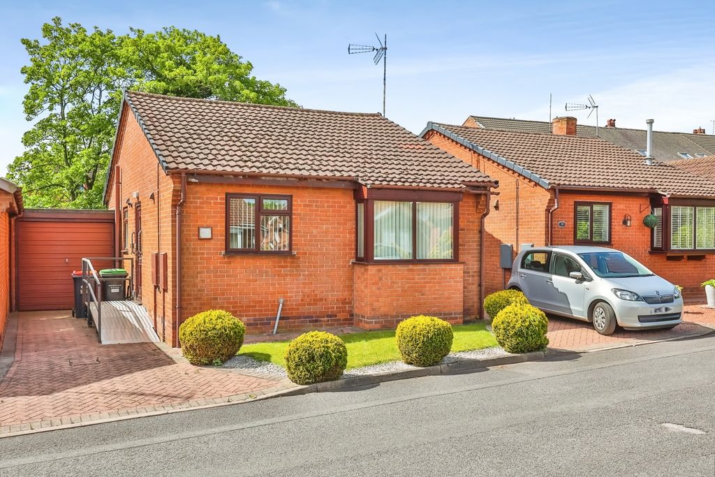 Property photo 1 of 17 Pbox-Img.Jpg