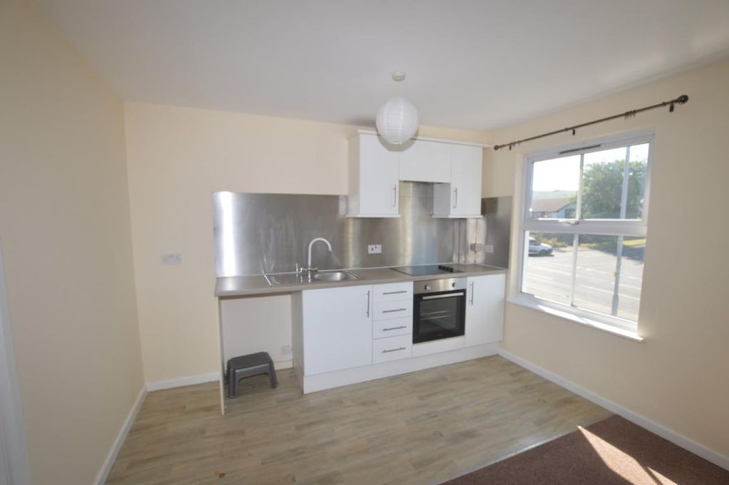 Property photo 2 of 7 Dsc_0013 (Medium).Jpg